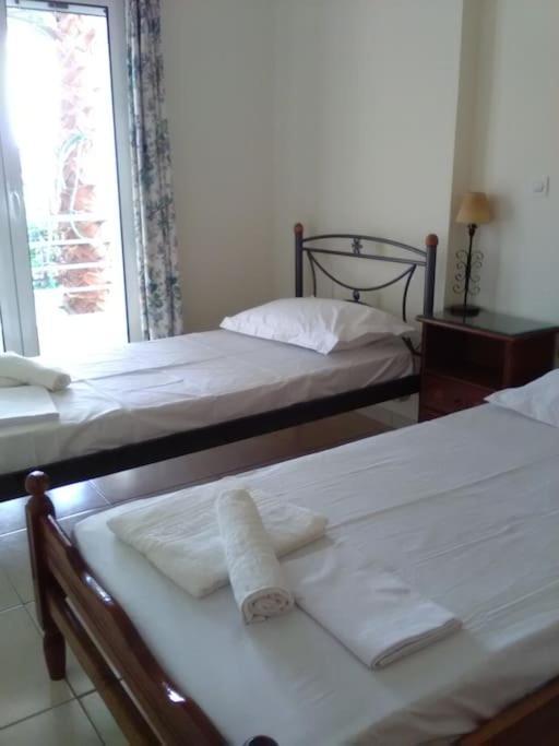 Akrata Rose Garden Apartments I Paralia Akratas ภายนอก รูปภาพ